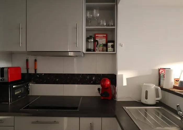 Rua Arcadas Do Parque 52 * 埃斯托利尔